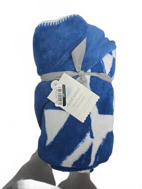 Brand new cloud island plush baby blanket